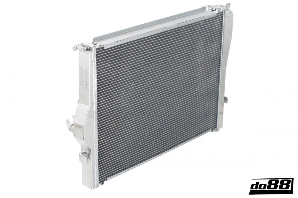 DO88 Aluminium Radiator (BMW E9X M3) - Image 2
