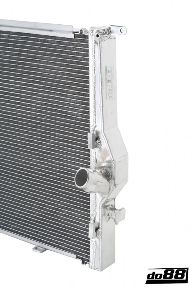 DO88 Aluminium Radiator (BMW E9X M3) - Image 3