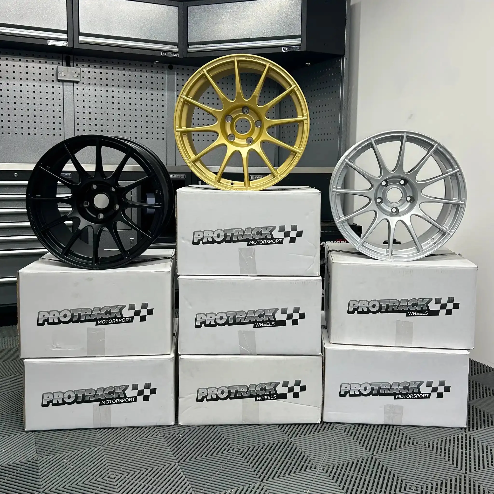 Protrack One Alloy Wheel Matte Gold - Image 4
